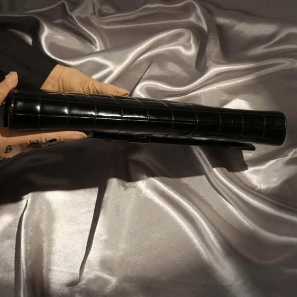 Extremely Rare CHANEL Chocolate Bar Clutch - Picture 4 of 7